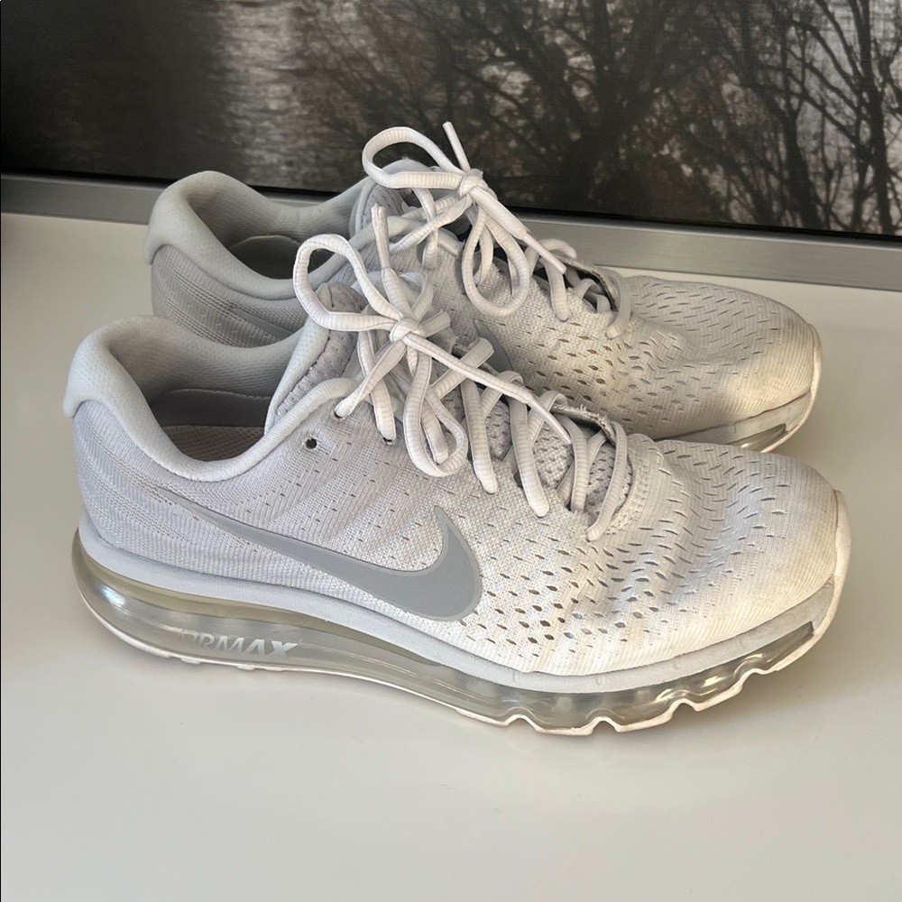 Nike Air Max 17 in light gray